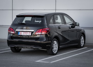 Mercedes-Benz B180
