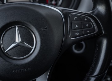 Mercedes-Benz B180