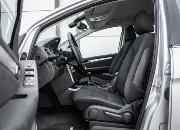 Mercedes-Benz B180