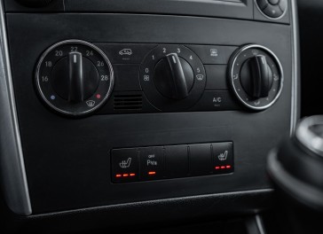 Mercedes-Benz B180