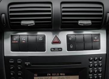 Mercedes-Benz C180