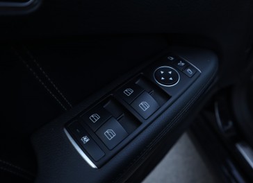 Mercedes-Benz E250