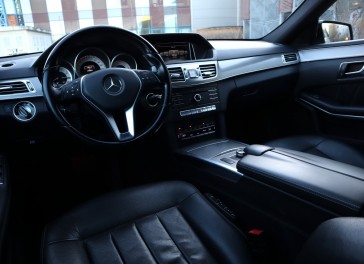 Mercedes-Benz E250
