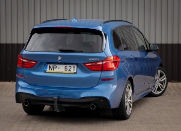 BMW 220