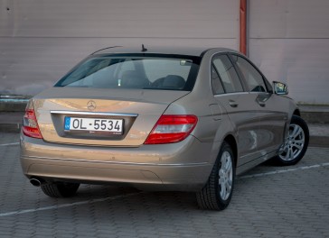 Mercedes-Benz C250